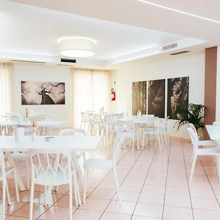 Hotel Easy 3*