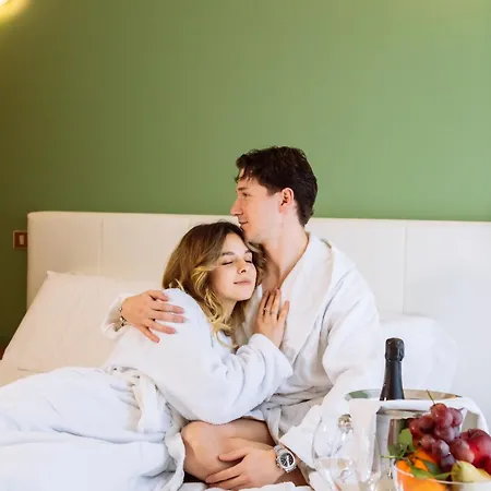 酒店 Easy 圣乔瓦尼·罗通多